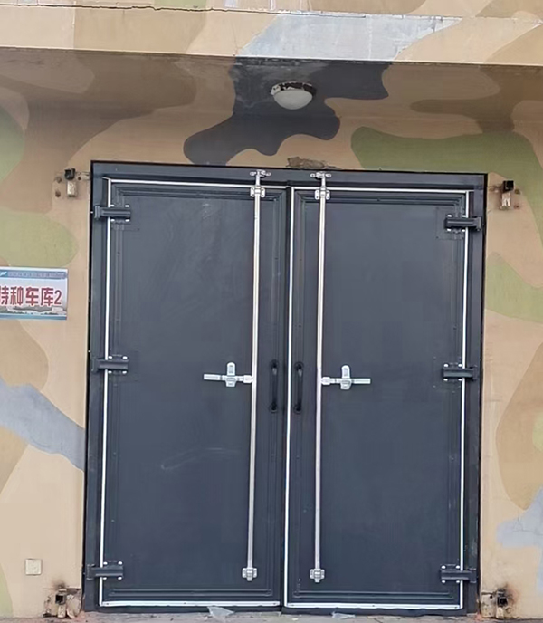 民丰工业平开门