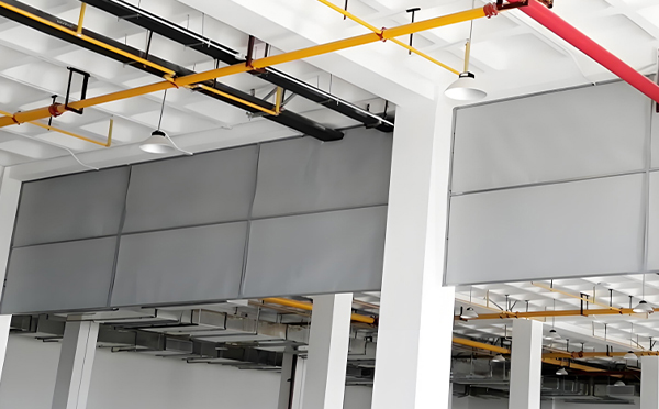 商场防烟分区常闭节点：民丰挡烟垂壁高度与控制器接线图解