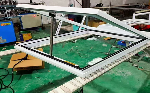 某地下车库出入口民丰排烟窗配置工程